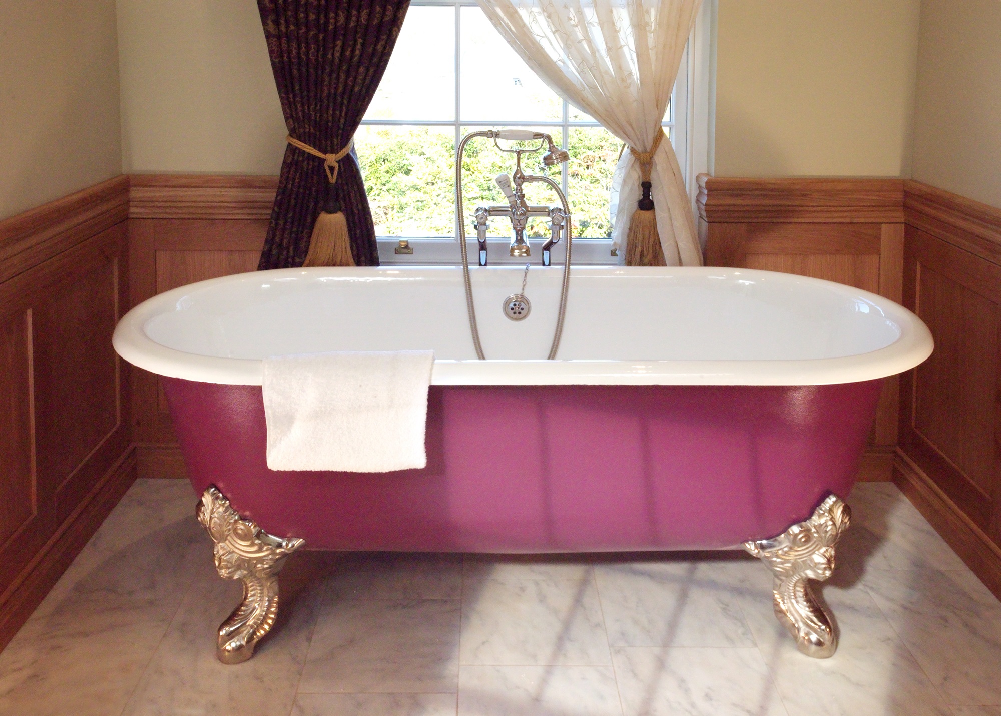 blenheim-bath-red-high-res-.jpg-roll-top-bath-design-