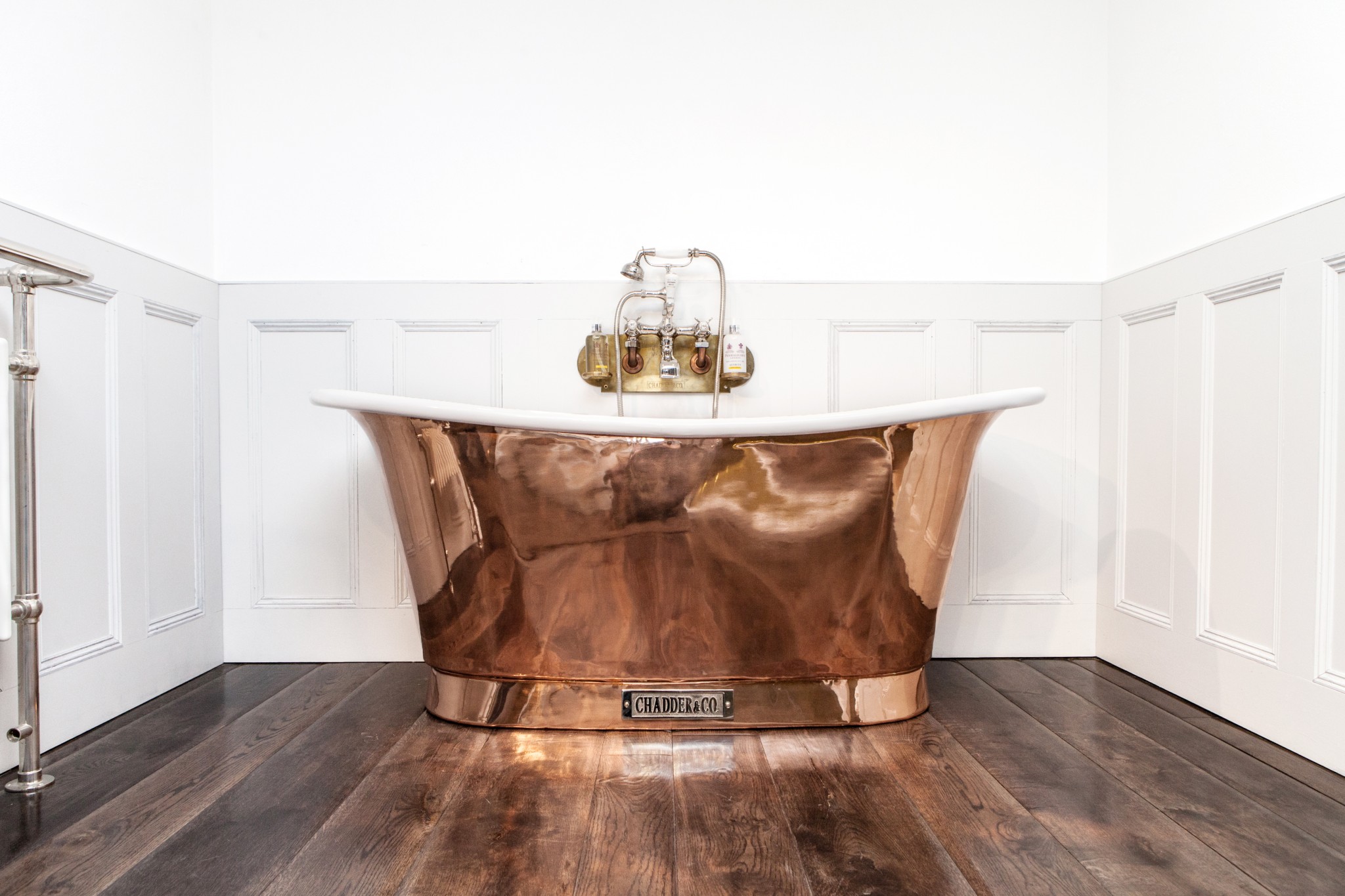 chadder-and-co-luxury-bath-copper-bath-tub-antique-bath-steel-bath-tin-bath-lux-love-traditional-bathroom-interior-design-hoome-house-taps-fa