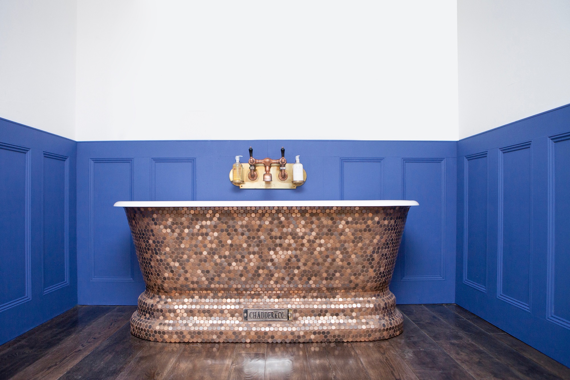 copper-penny-mosaic-bath-2